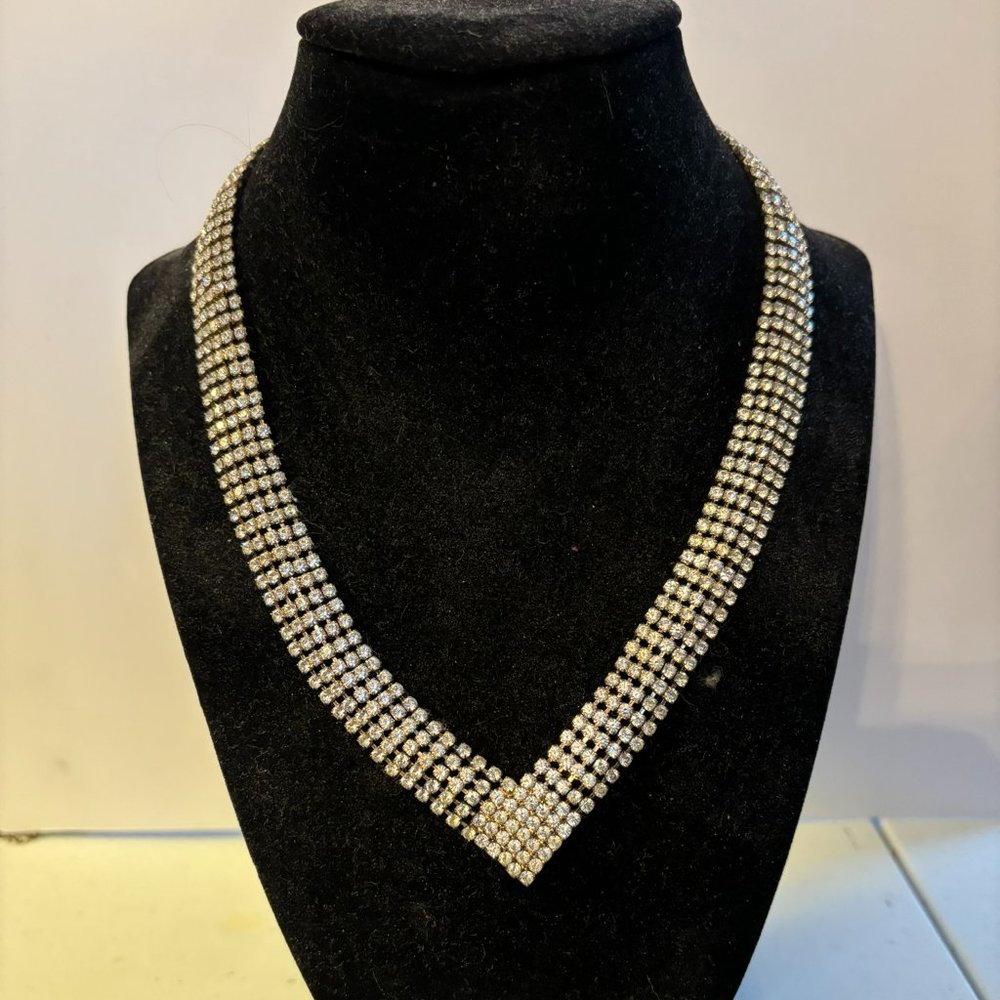 Beautiful Evening Out Rhinestone Drop Necklace